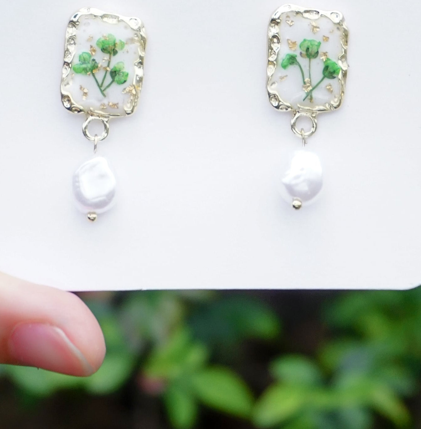 Blue Baby’s Breath Faux Pearl Earring