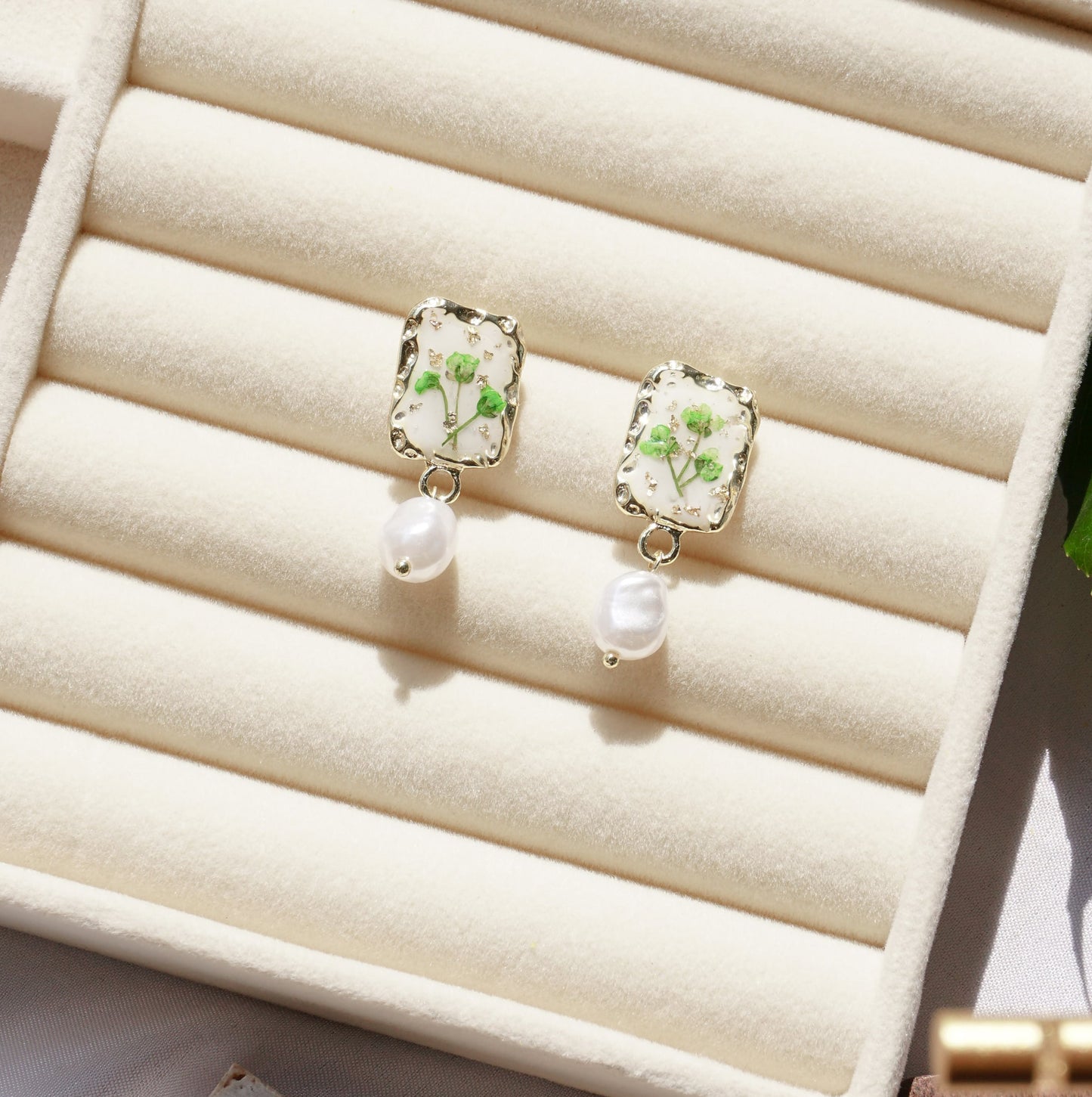 Blue Baby’s Breath Faux Pearl Earring