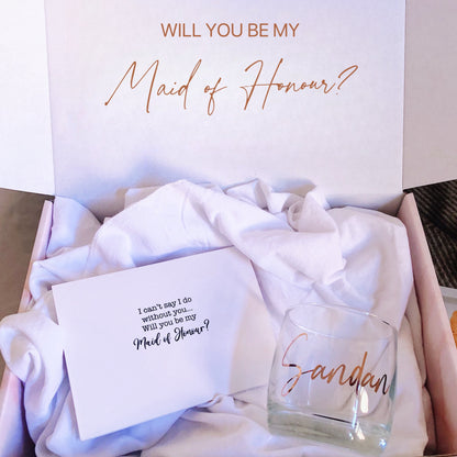 Bridesmaid/ Maid of Honour proposal gift box. Our gift box offering a thoughtful and stylish gift for any special occasion.