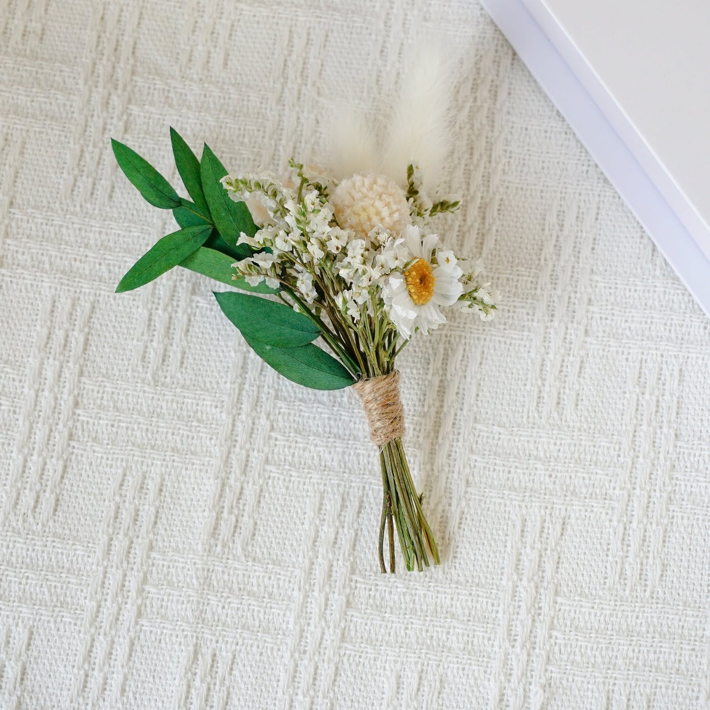 White Magnolia & Eucalyptus Dried Flower Bouquet