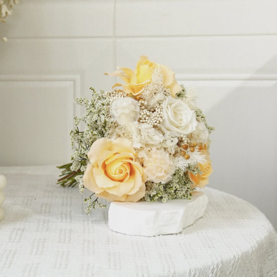 White Hydrangea & Rose Dried Flower Bouquet